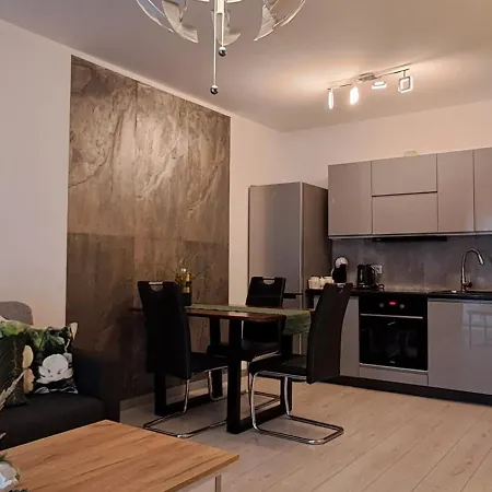 公寓 Apartament-sweet Night *